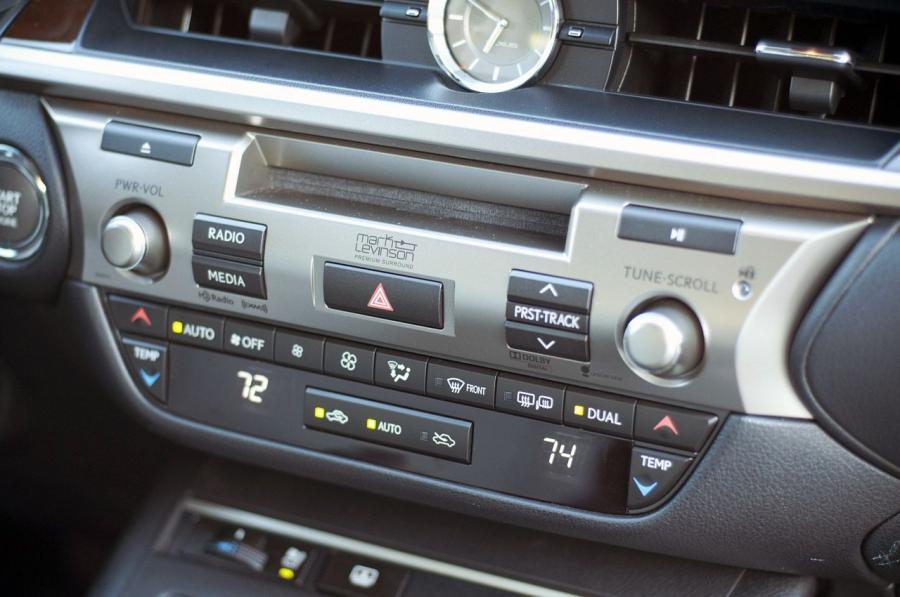 Lexus ES350 2013 года  (фото 29 из 64)